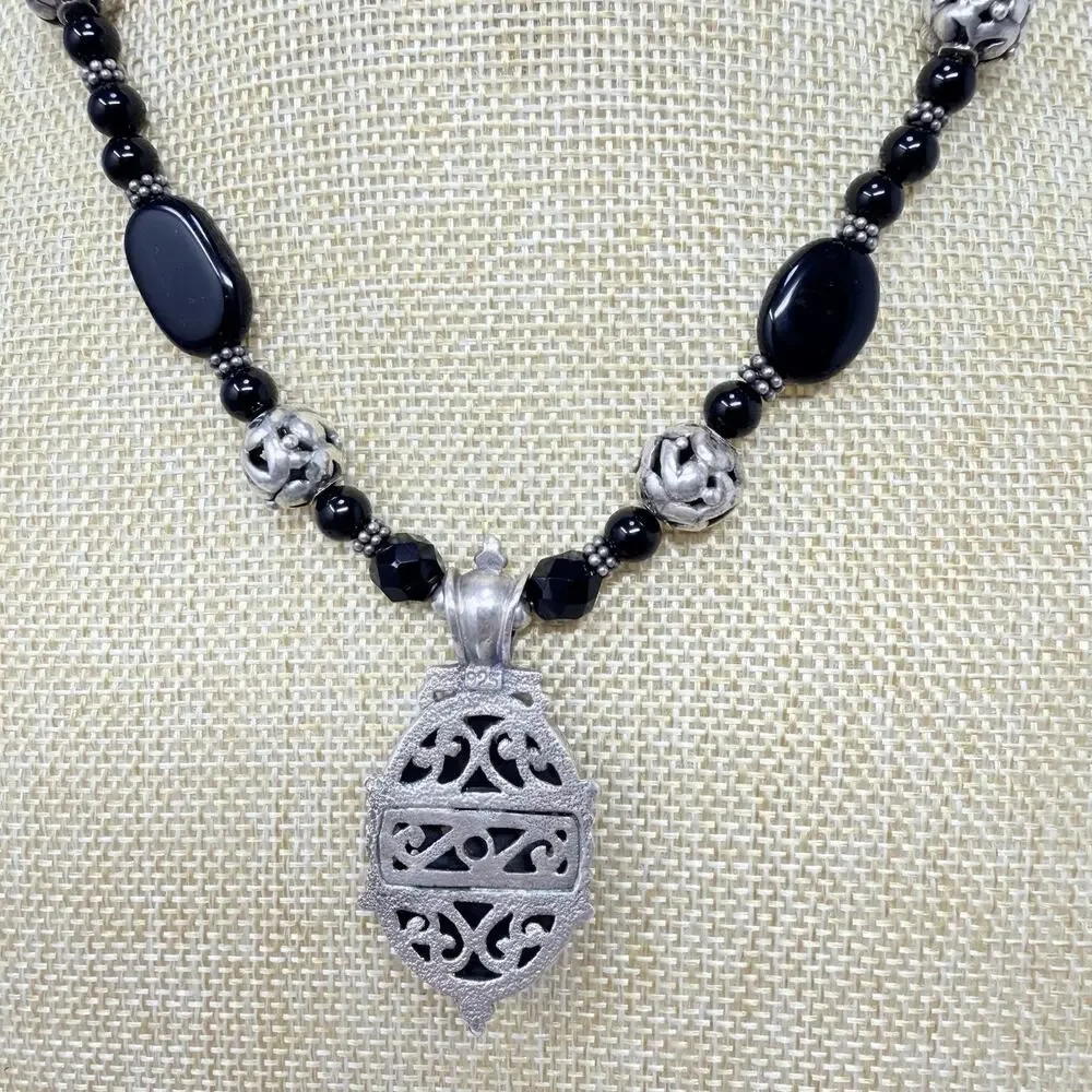 Vintage Sterling Silver 925 and Beaded Black Onyx Pendant Necklace 18 Inch